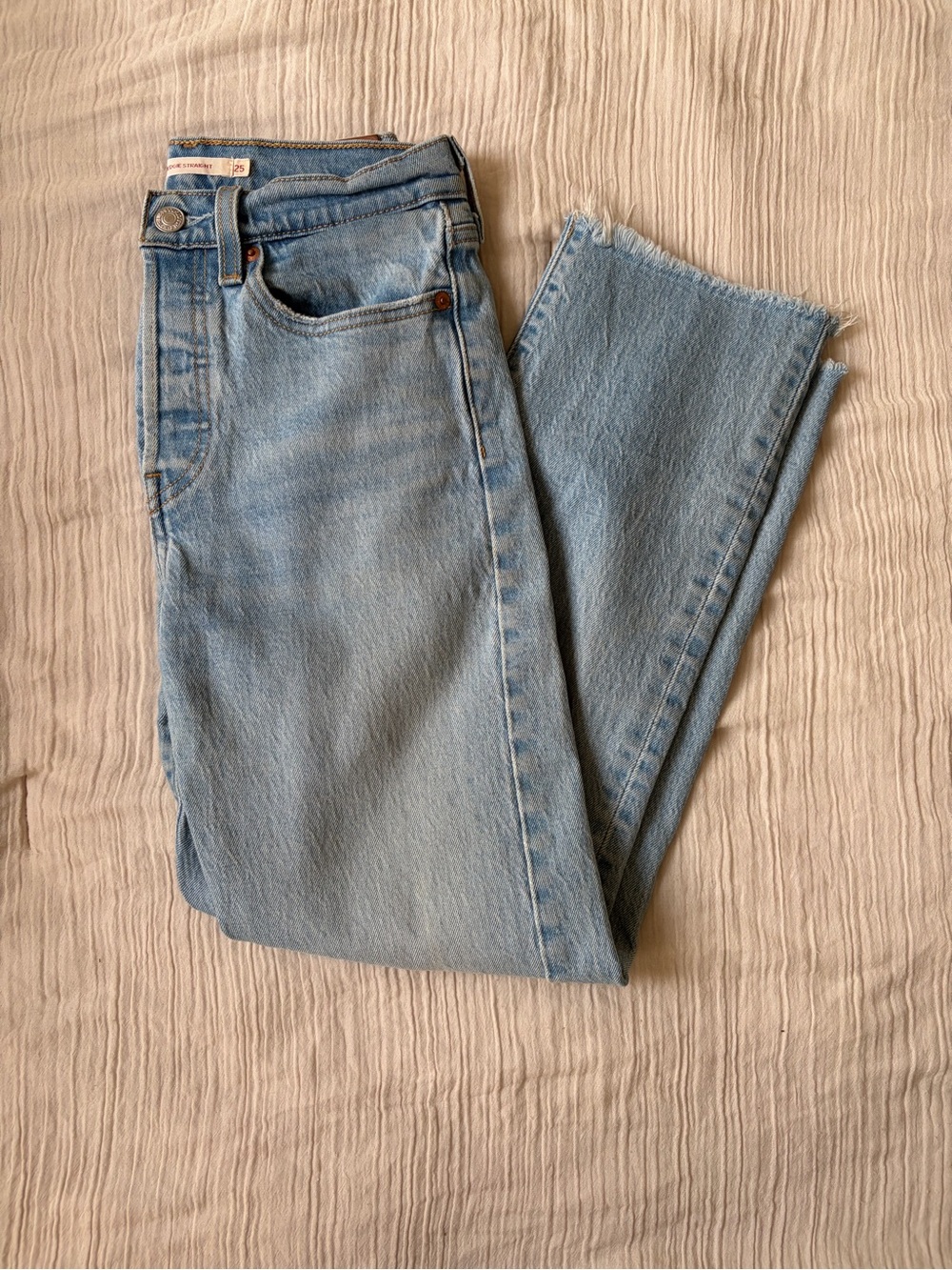 Levi’s Wedgie Straight Jeans